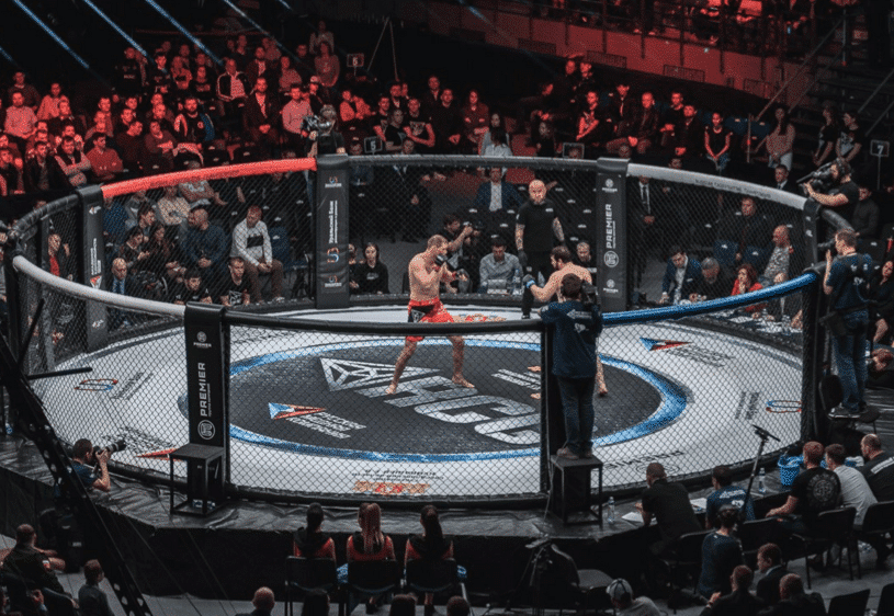 MMA catwalk arena